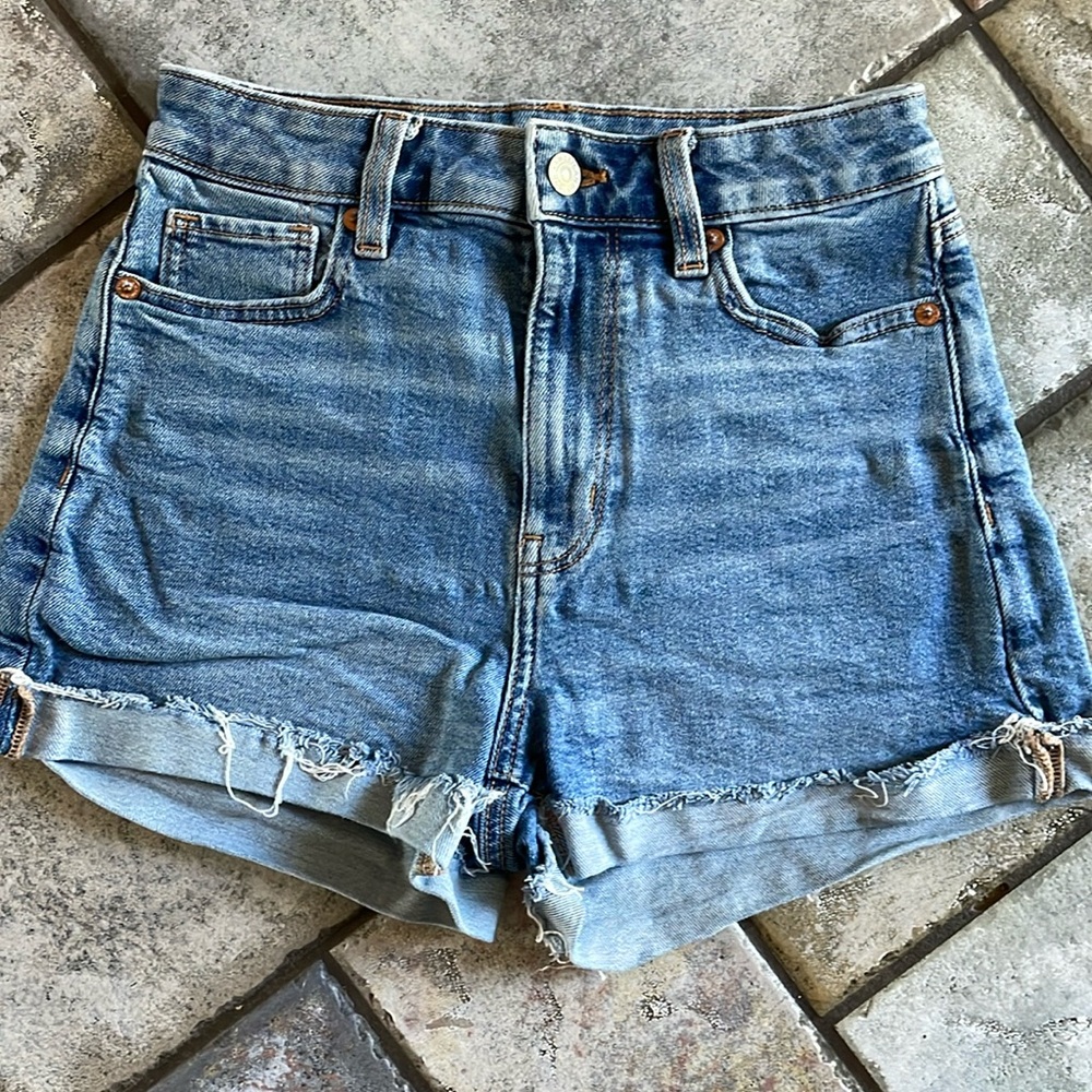 American Eagle Mom short high-rise stretch size 0